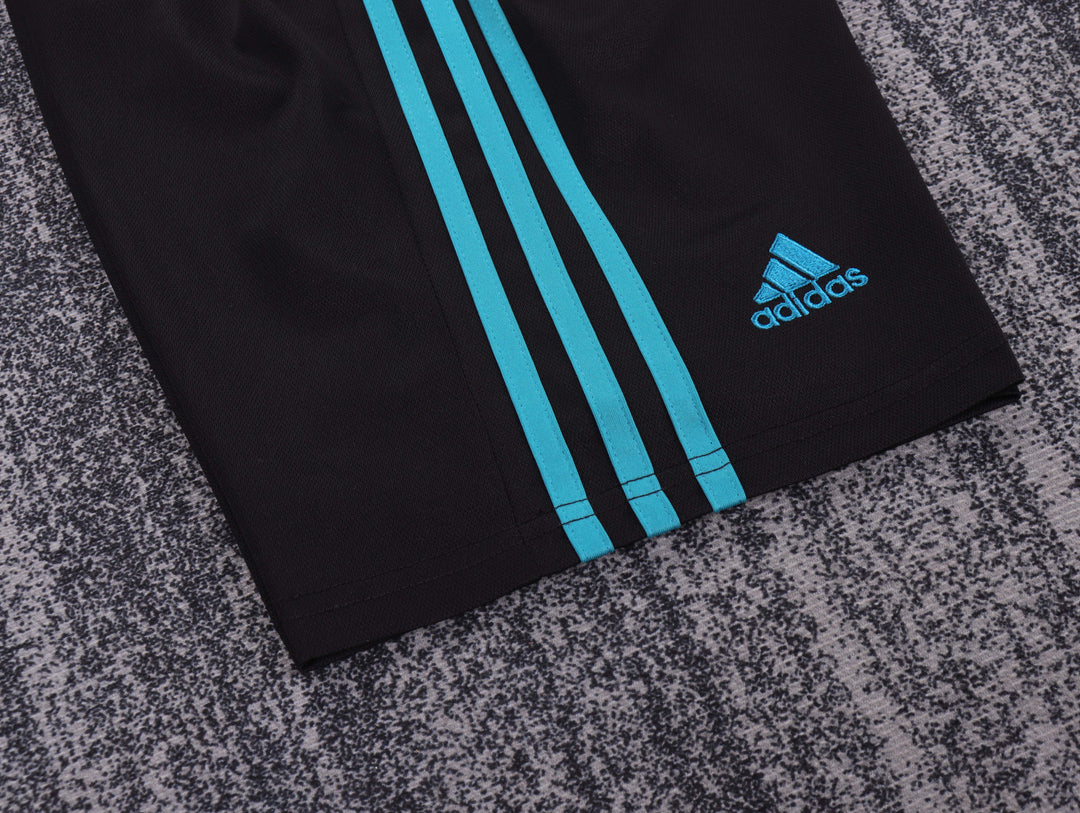 Real Madrid 17/18 Children's Away Retro Set