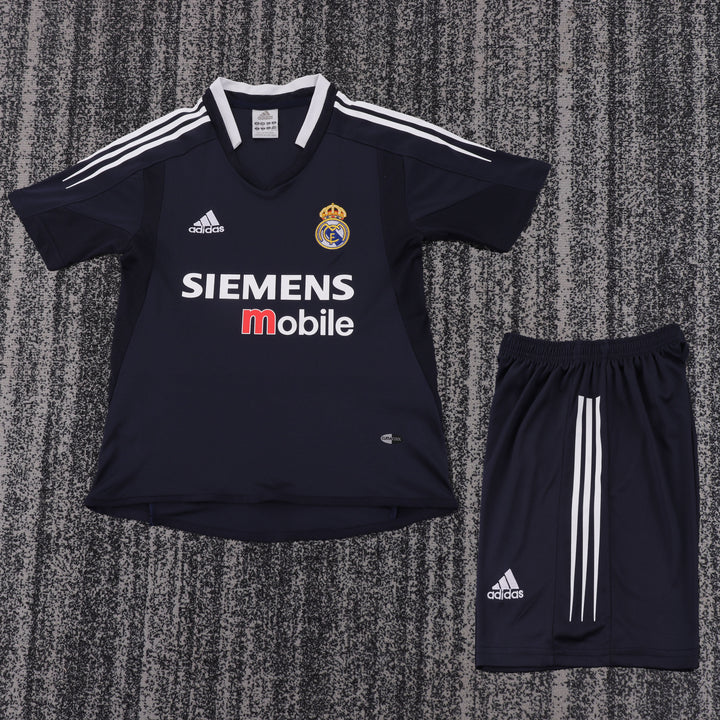 Real Madrid 04/05 Children's Away Retro Set