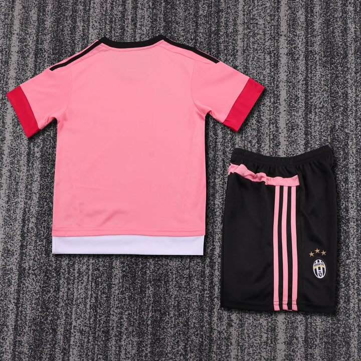 Juventus 15/16 Children's Away Retro Set