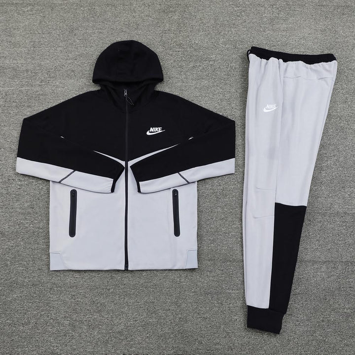 Nike Tech Fleece Set – Light Grey/Black