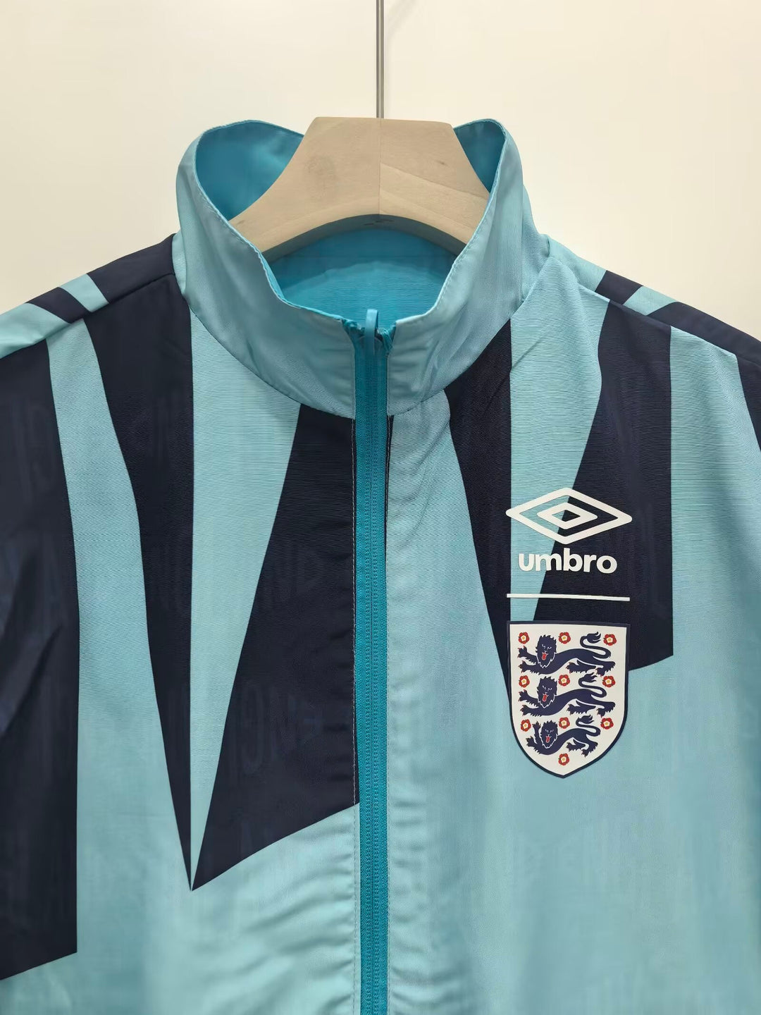England Reversible Windbreaker Jacket - Turquoise/Light Blue