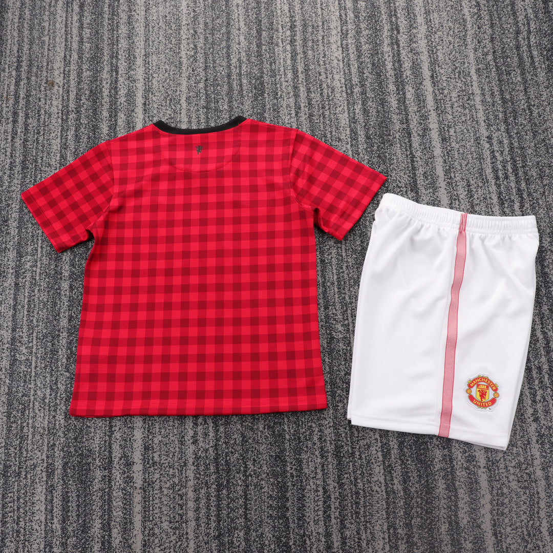 Manchester United 12/13 Children's Home Retro Set