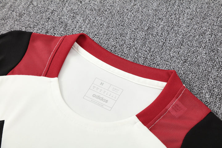 Manchester United 2025/26 Training Kit - White