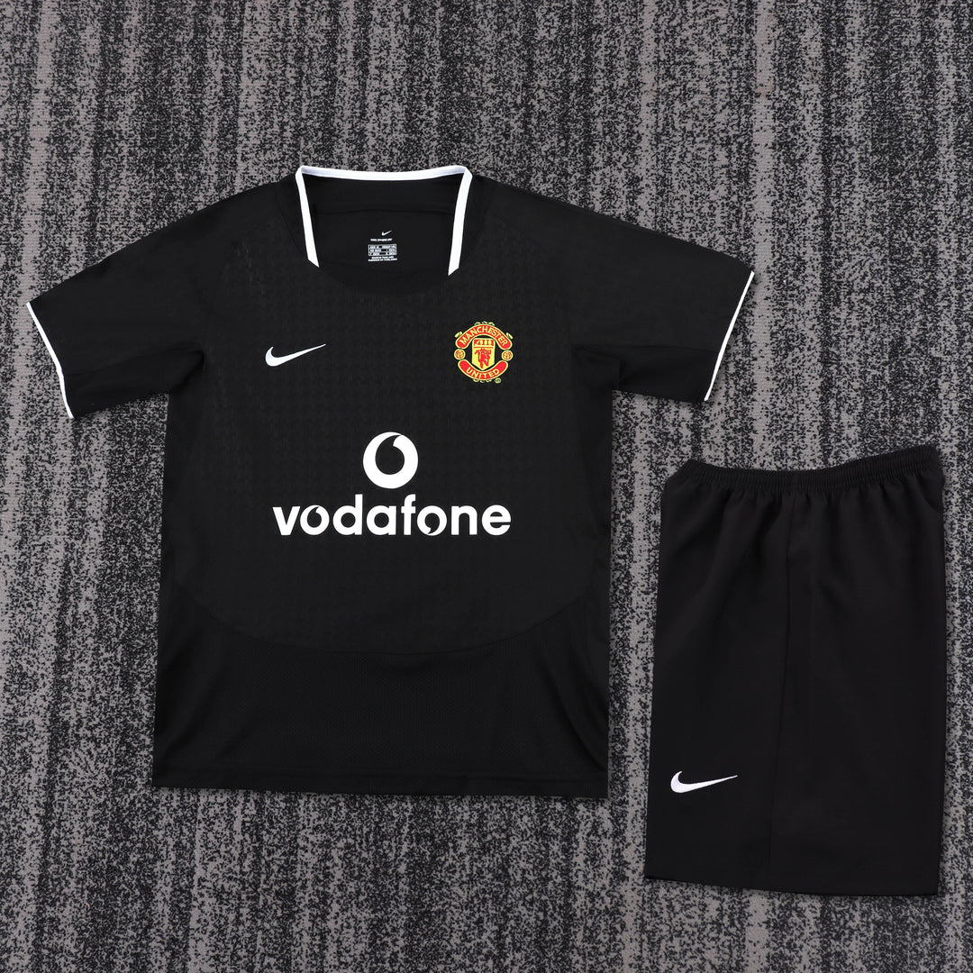 Manchester United 03/04 Children's Away Retro Set