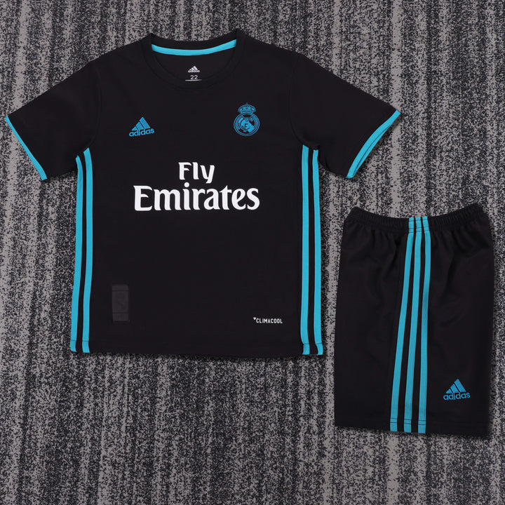 Real Madrid 17/18 Children's Away Retro Set