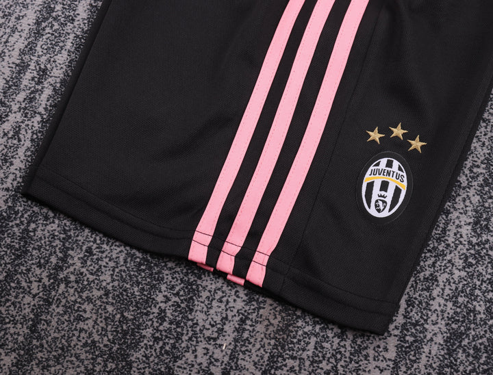 Juventus 15/16 Children's Away Retro Set