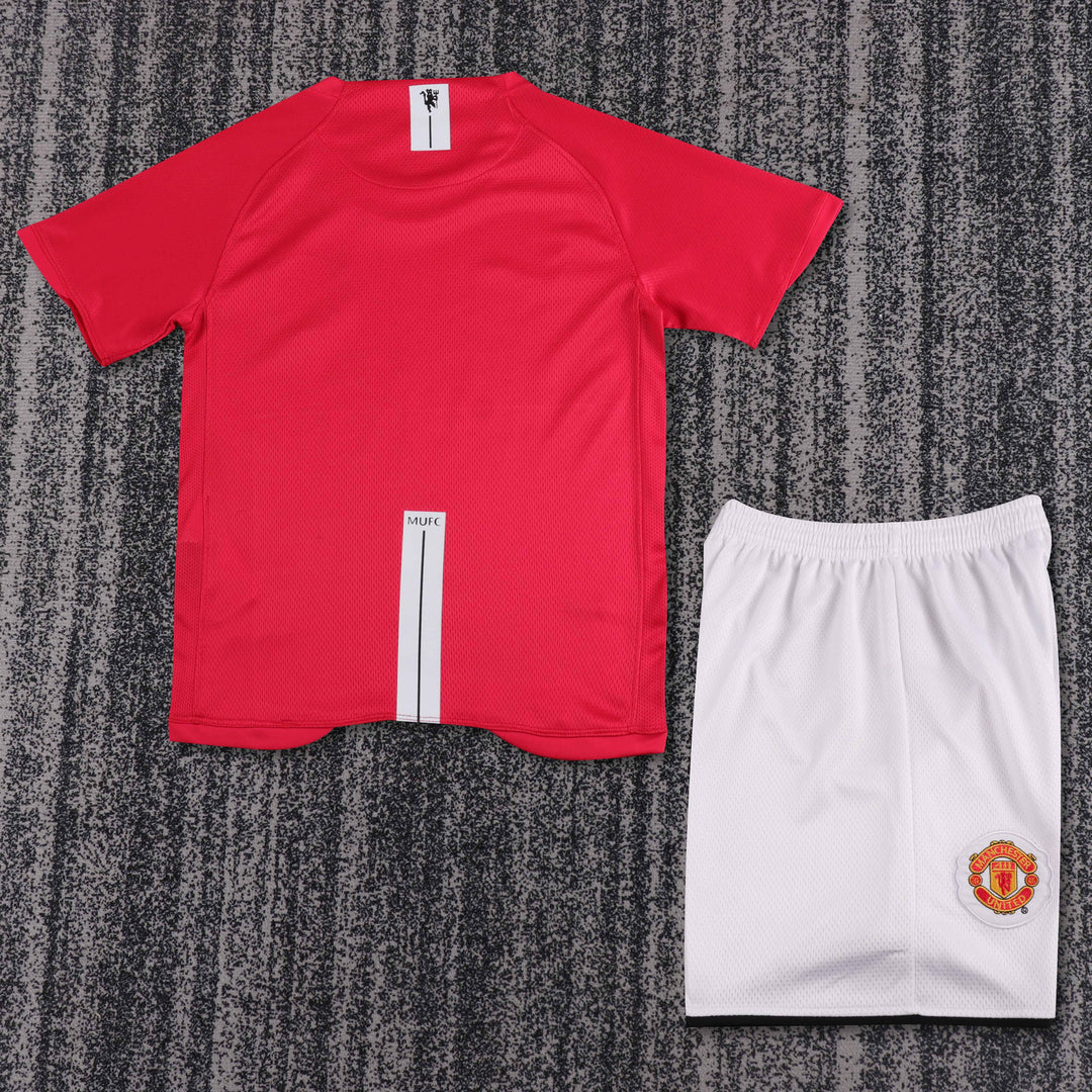 Manchester United 07/08 Children's Home Retro Set