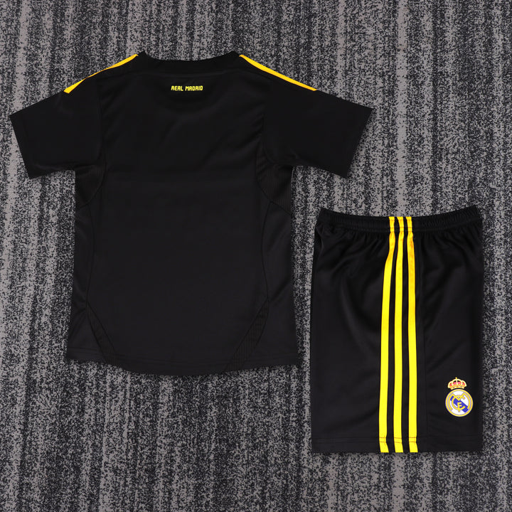 Real Madrid 11/12 Children's Away Retro Set Goalkeeper