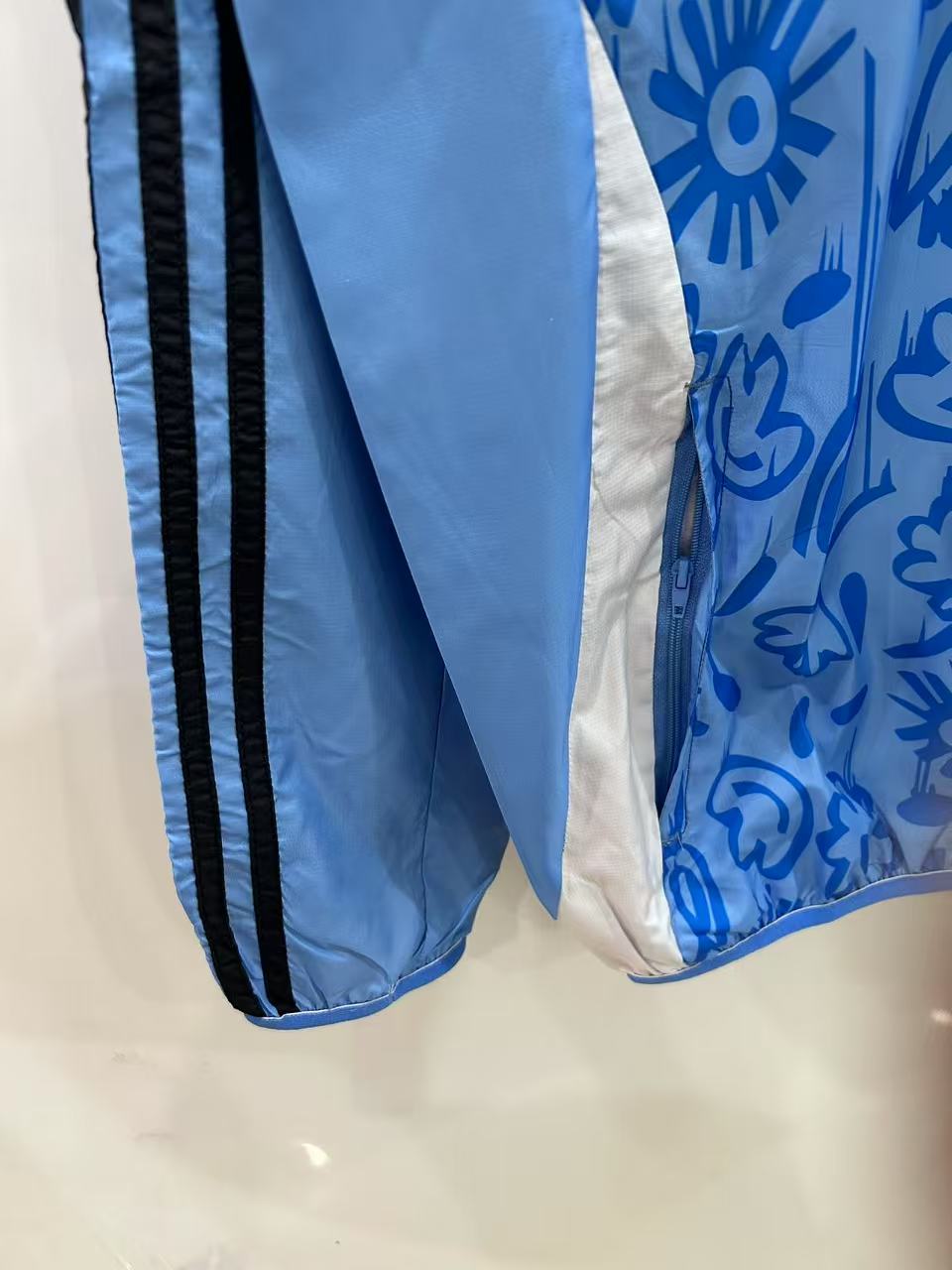 Italy Windbreaker Jacket - Light Blue