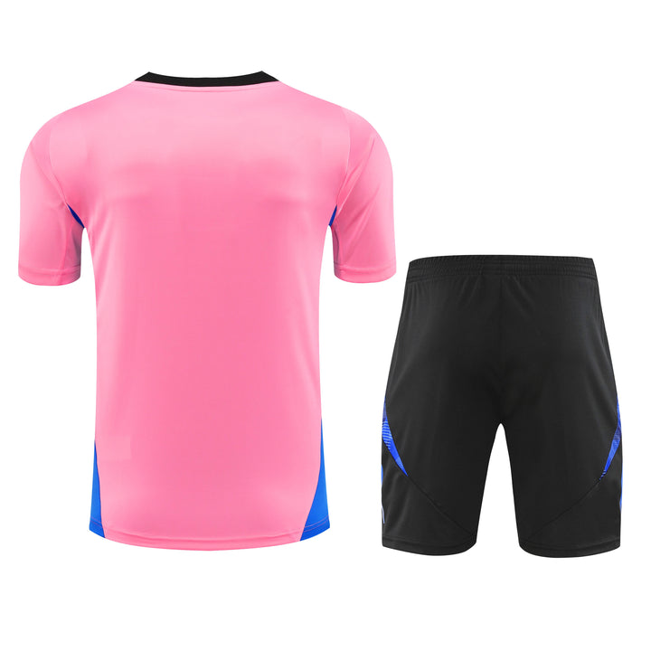 Manchester United 2024/25 Training Kit - Light Pink