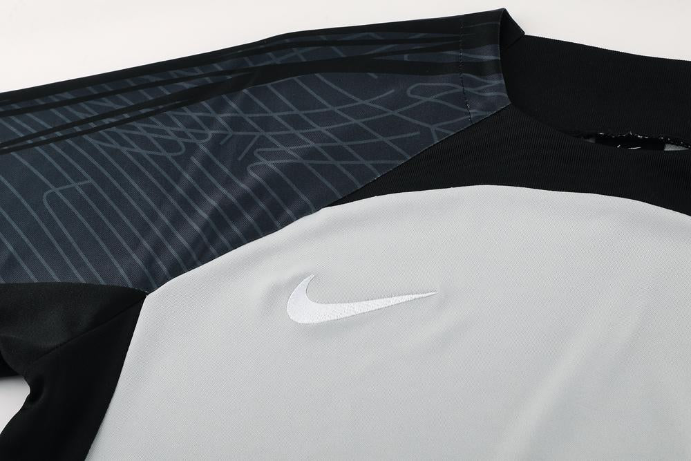 Nike Training Kit - Black/Light Grey