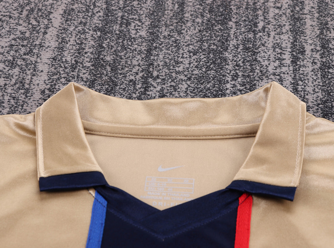 Barcelona 01/02 Children's Away Retro Set