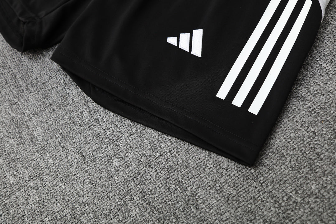 Real Madrid 2025/26 Training Kit - Black/Pink