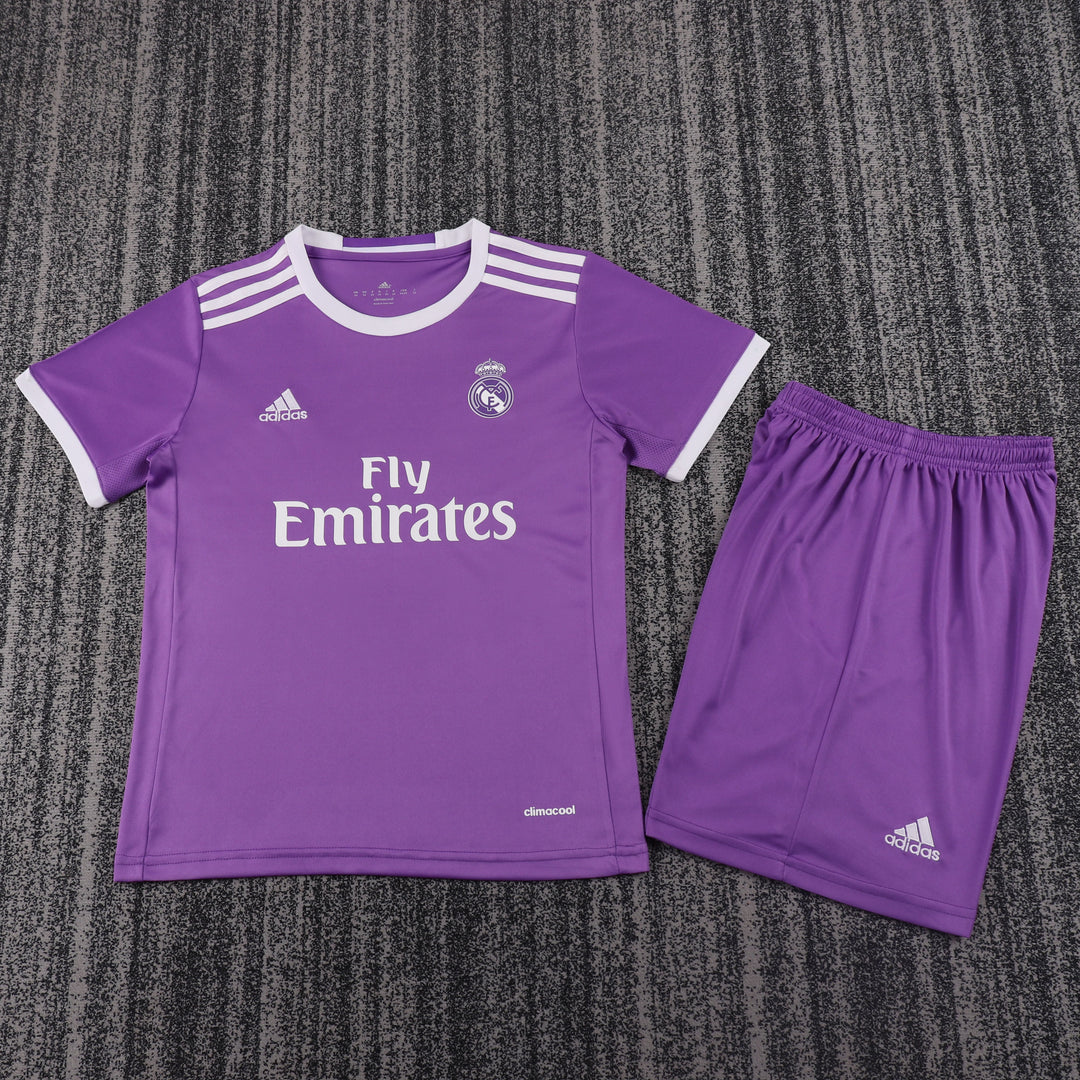 Real Madrid 16/17 Children's Away Retro Set