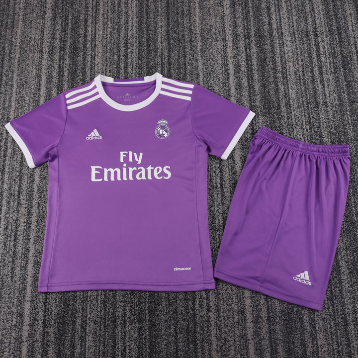 Real Madrid 16/17 Children's Away Retro Set