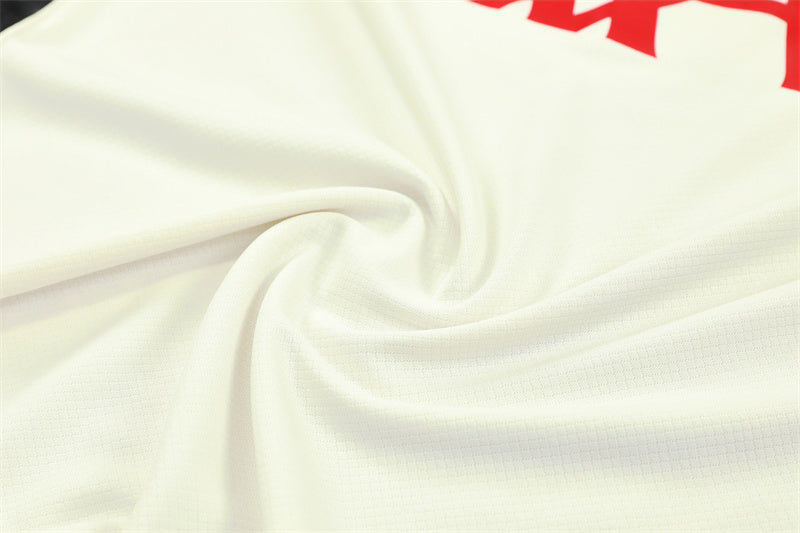 Liverpool Training Kit 25/26 - Cream/Black