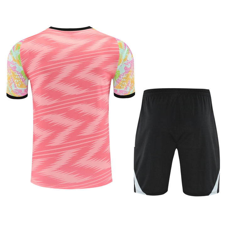 Real Madrid 2025/26 Training Kit - Salmon