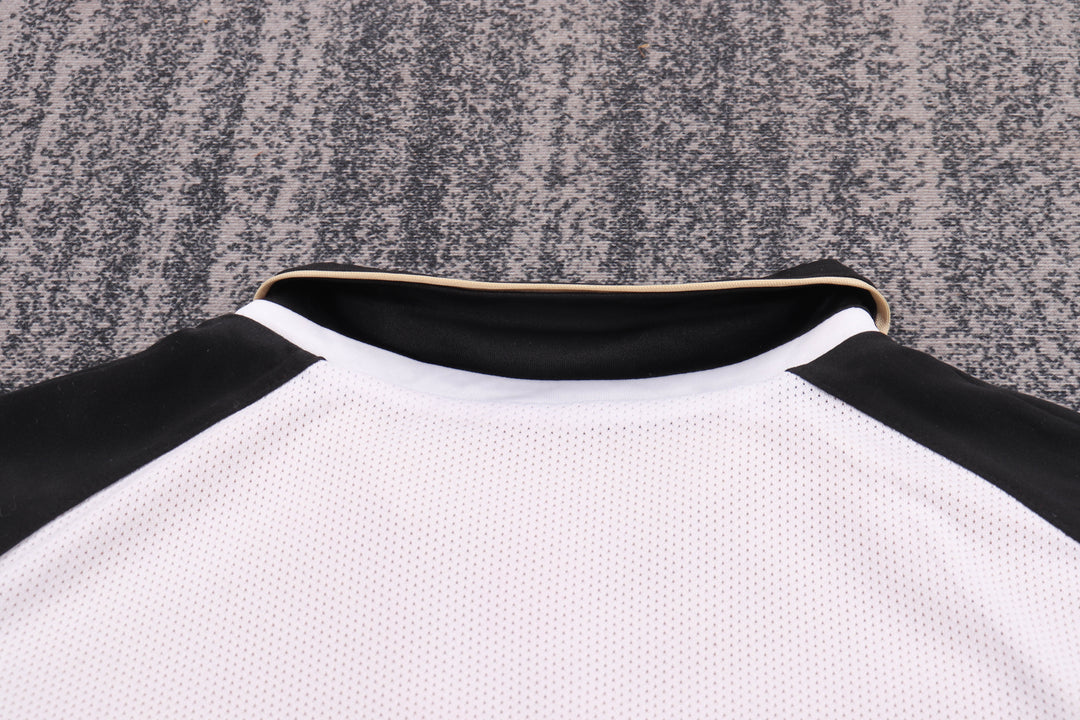 Manchester United 01/02 Children's Away Retro Set