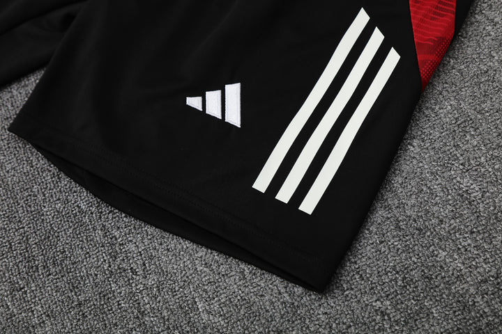 Manchester United 2025/26 Training Short - Black/Burgundy