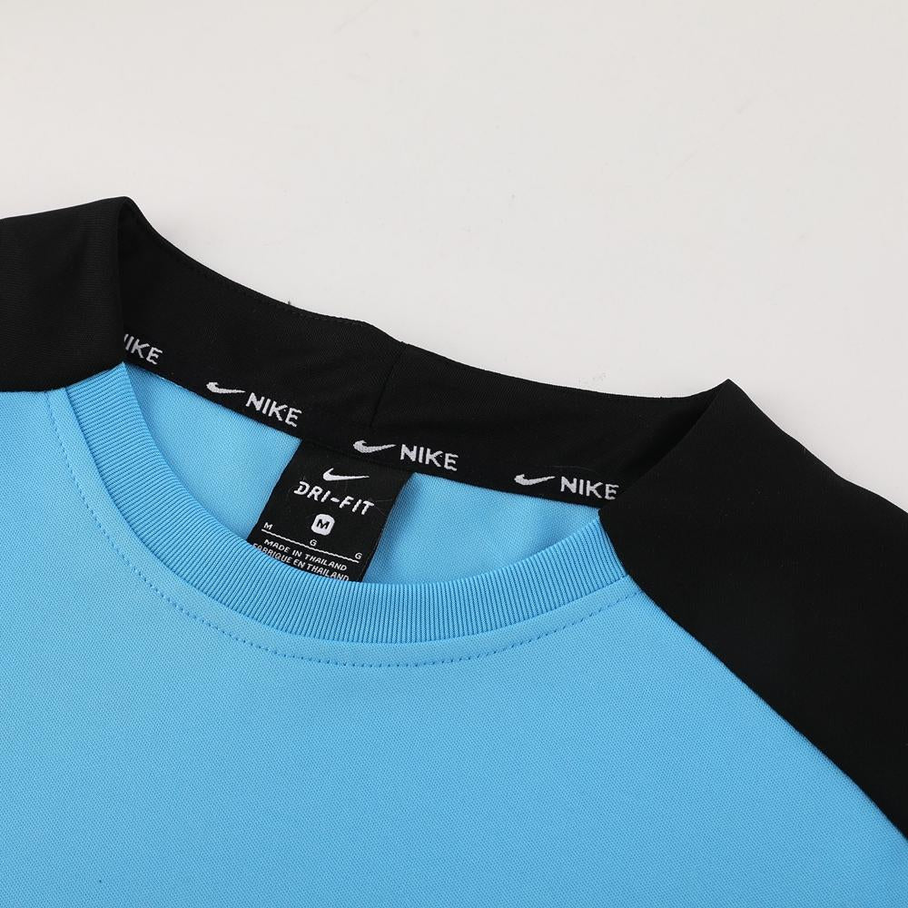 Nike Training Shirt - Light Blue