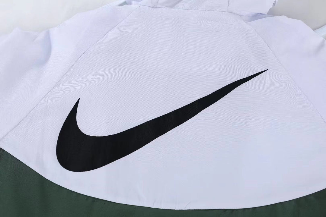 Nike Windbreaker Jacket - White/Dark Green