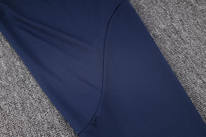 Nike Training Set - White/Navy Blue