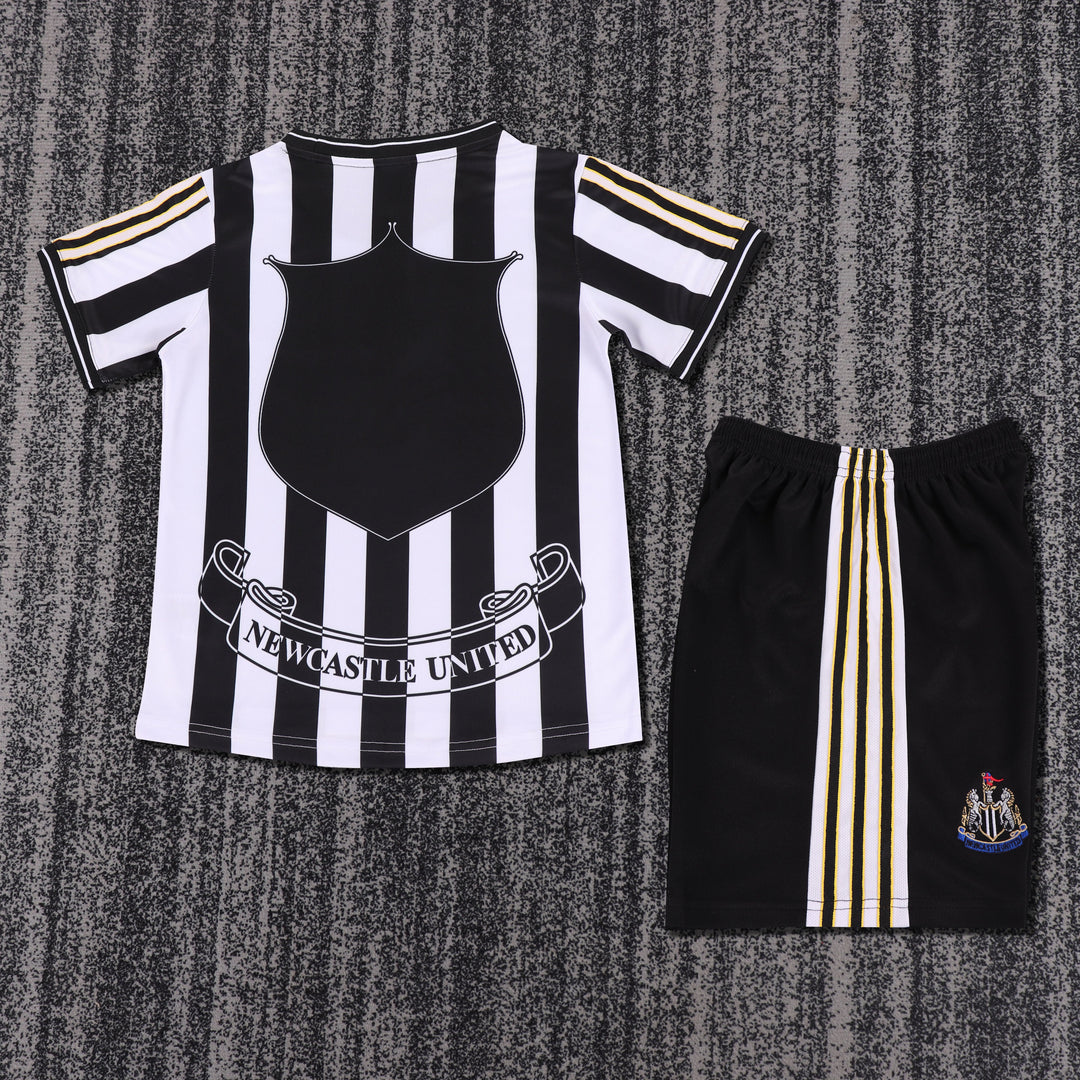 Newcastle 97/99 Children's Home Retro Set