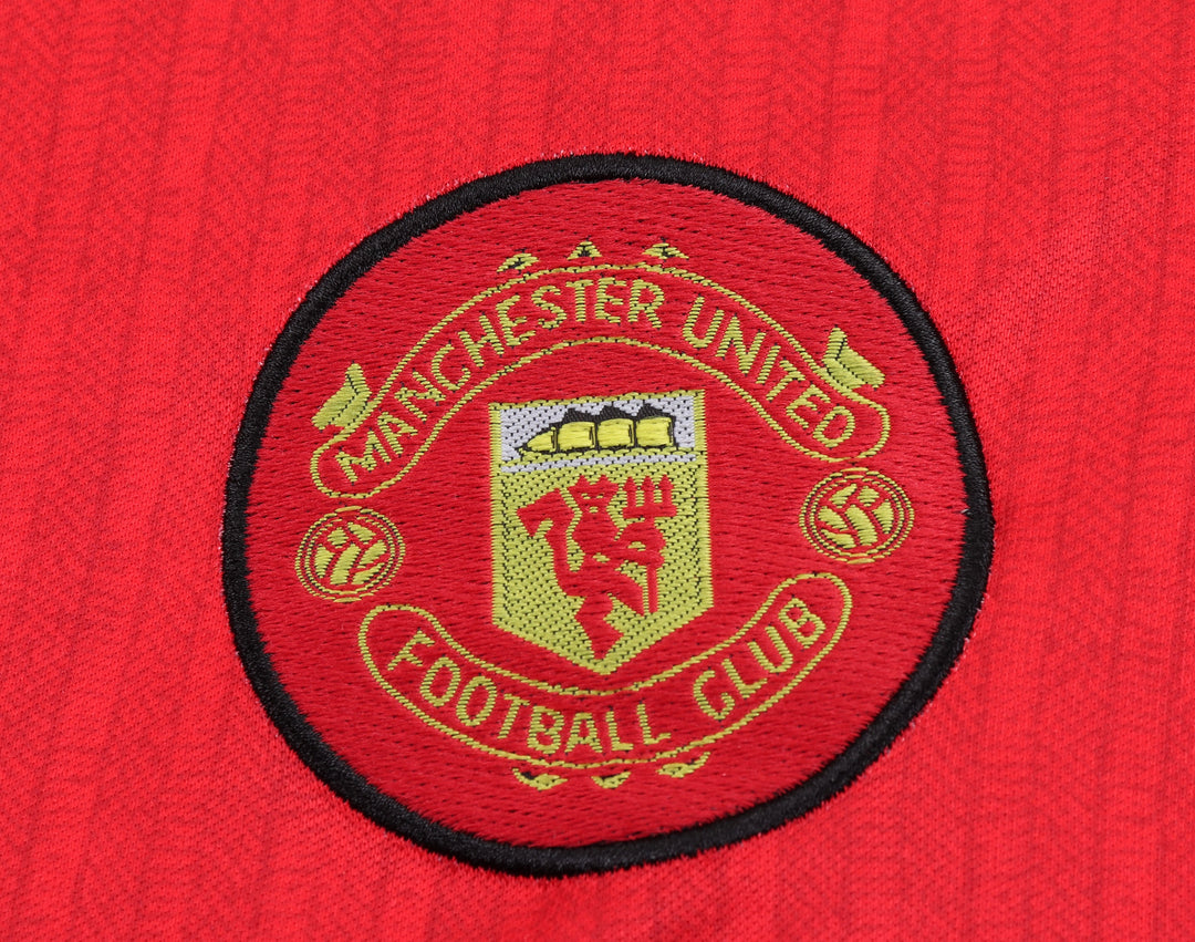 Manchester United 96/97 Children's Home Retro Set