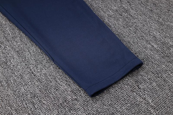 Nike Training Set - White/Navy Blue