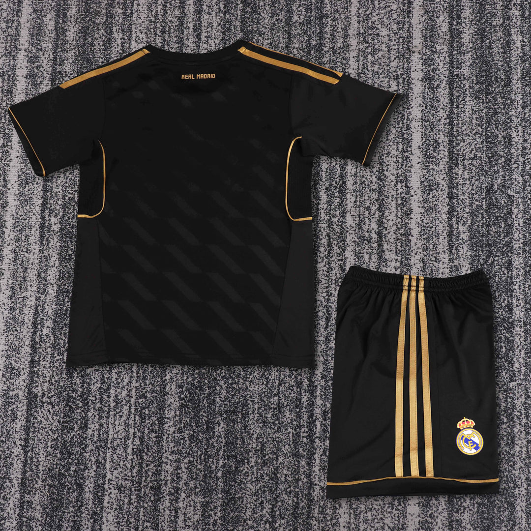 Real Madrid 11/12 Children's Away Retro Set