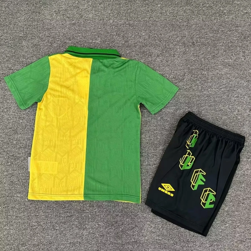 Manchester United 92/93 Children's Third Retro Set
