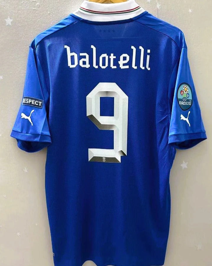 Italy 12/13 Home Retro Shirt - BALOTELLI #9 (+Patches)