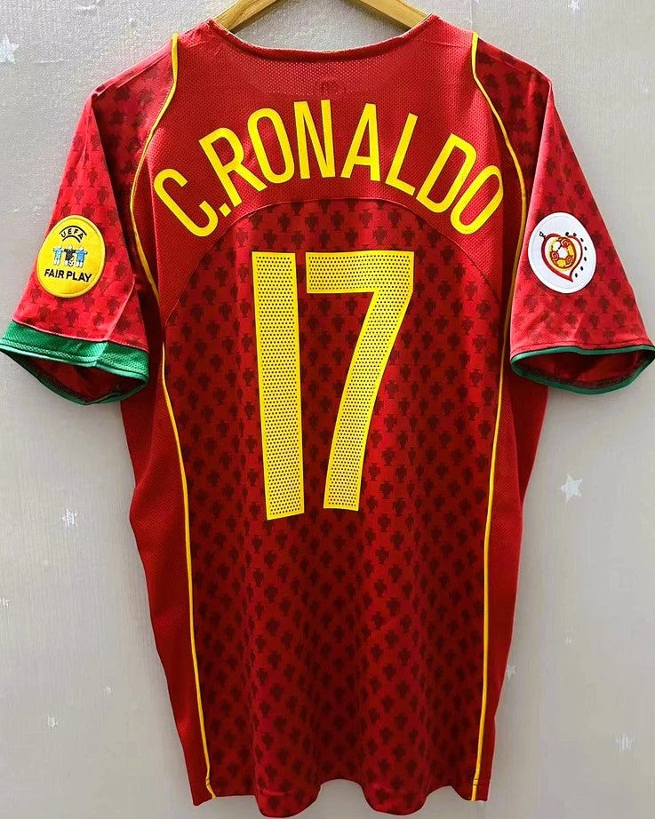 Portugal 04/05 Home Retro Shirt - C. RONALDO #17 (+Patches)