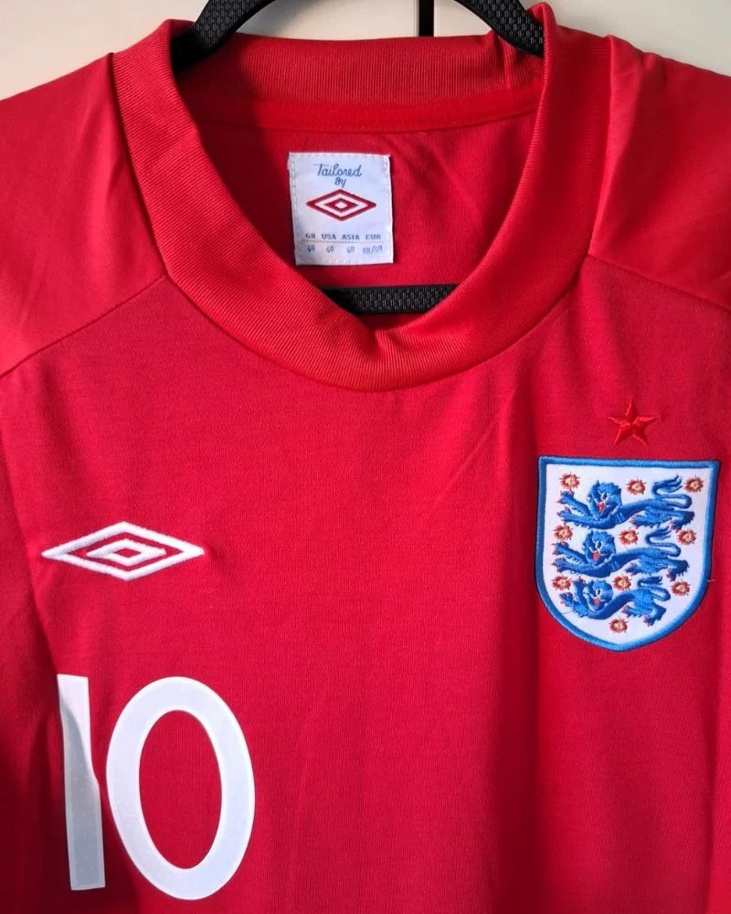 England 10/11 Away Retro Shirt - ROONEY #10 (+Patches)
