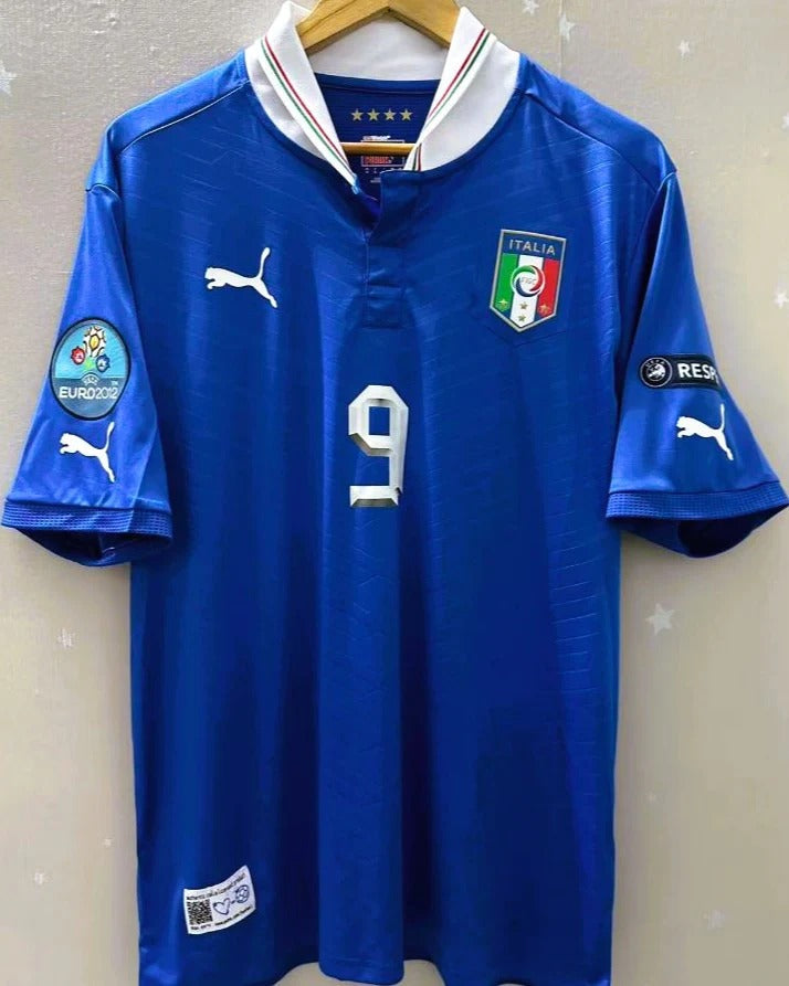 Italy 12/13 Home Retro Shirt - BALOTELLI #9 (+Patches)