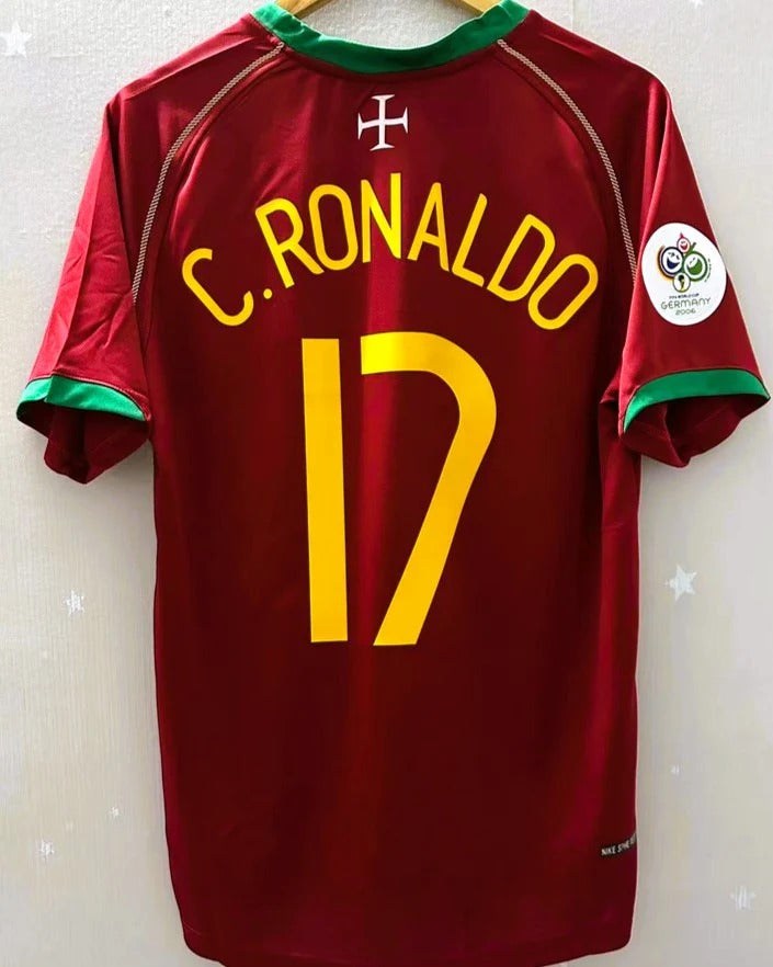 Portugal 06/07 Home Retro Shirt - C. RONALDO #17 (+Patches)
