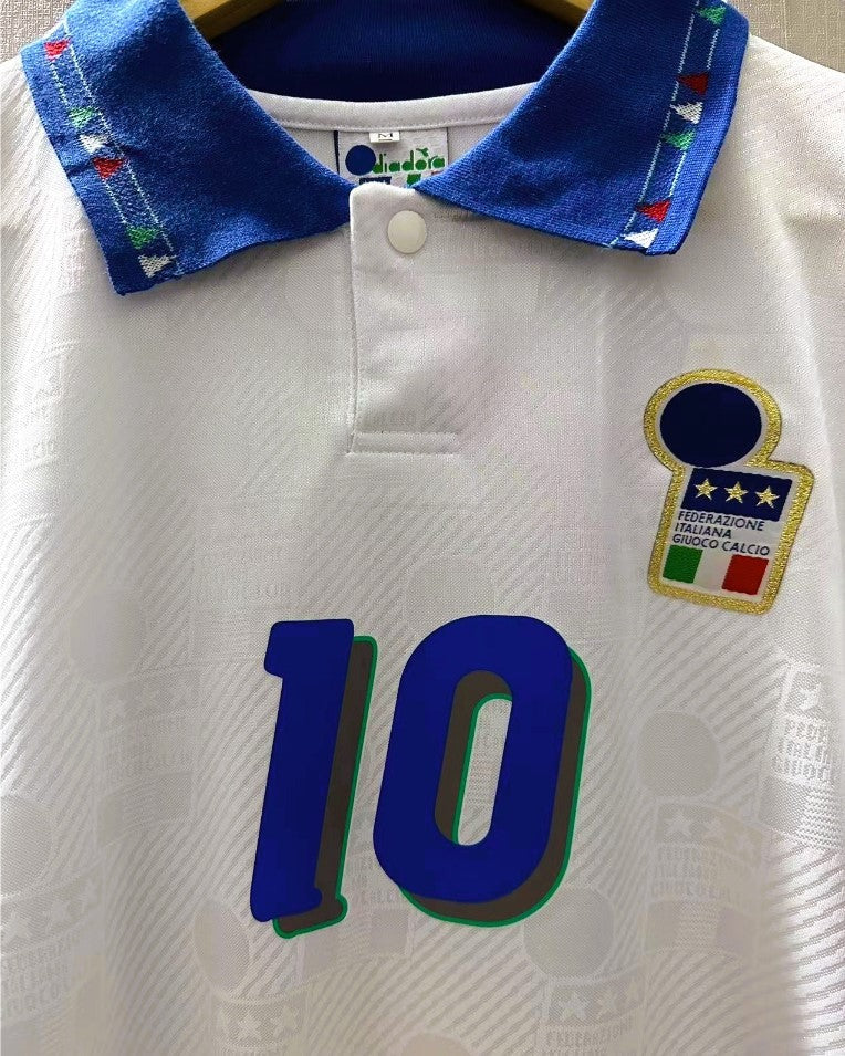 Italy 94/95 Away Retro Shirt - BAGGIO ROBERTO #10