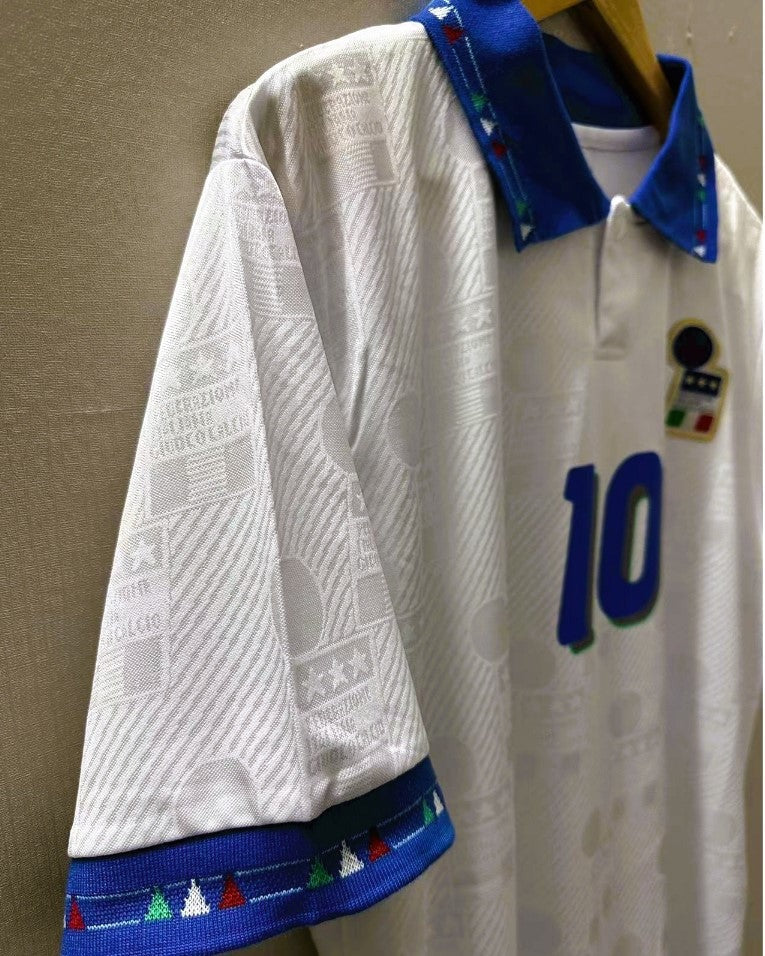 Italy 94/95 Away Retro Shirt - BAGGIO ROBERTO #10