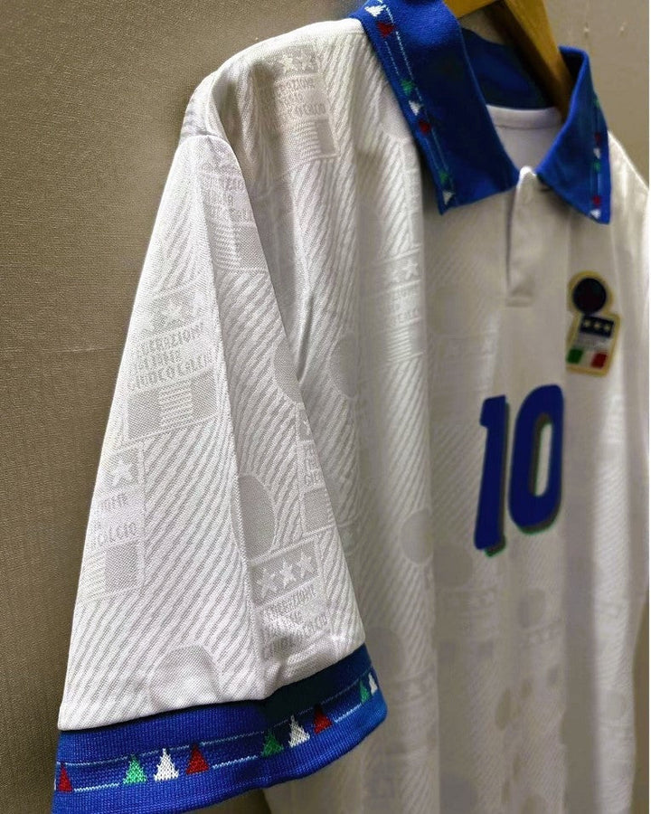 Italy 94/95 Away Retro Shirt - BAGGIO ROBERTO #10