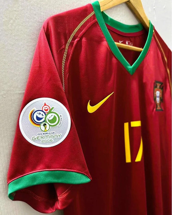 Portugal 06/07 Home Retro Shirt - C. RONALDO #17 (+Patches)