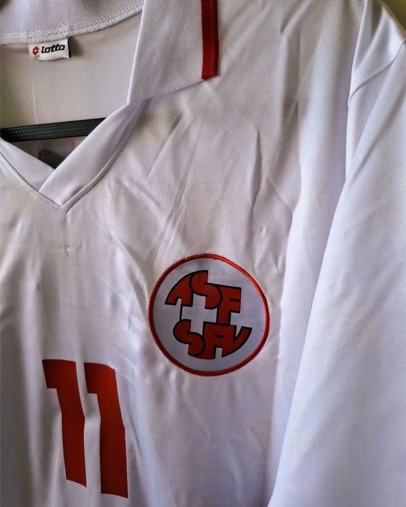 Switzerland 94/95 Away Retro Shirt - CHAPUISAT #11