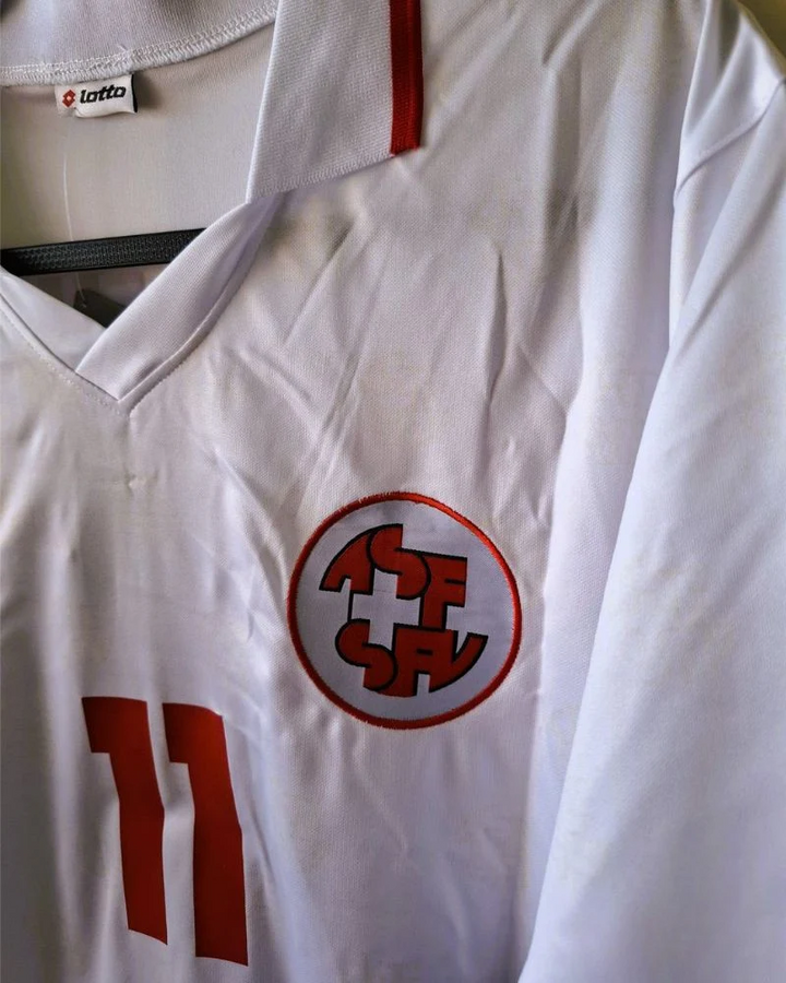 Switzerland 94/95 Away Retro Shirt - CHAPUISAT #11