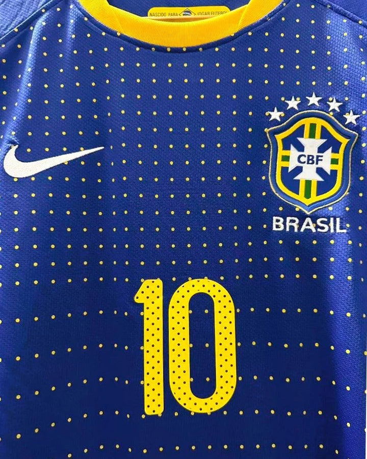 Brazil 10/11 Away Retro Shirt - KAKA #10 (+Patches)