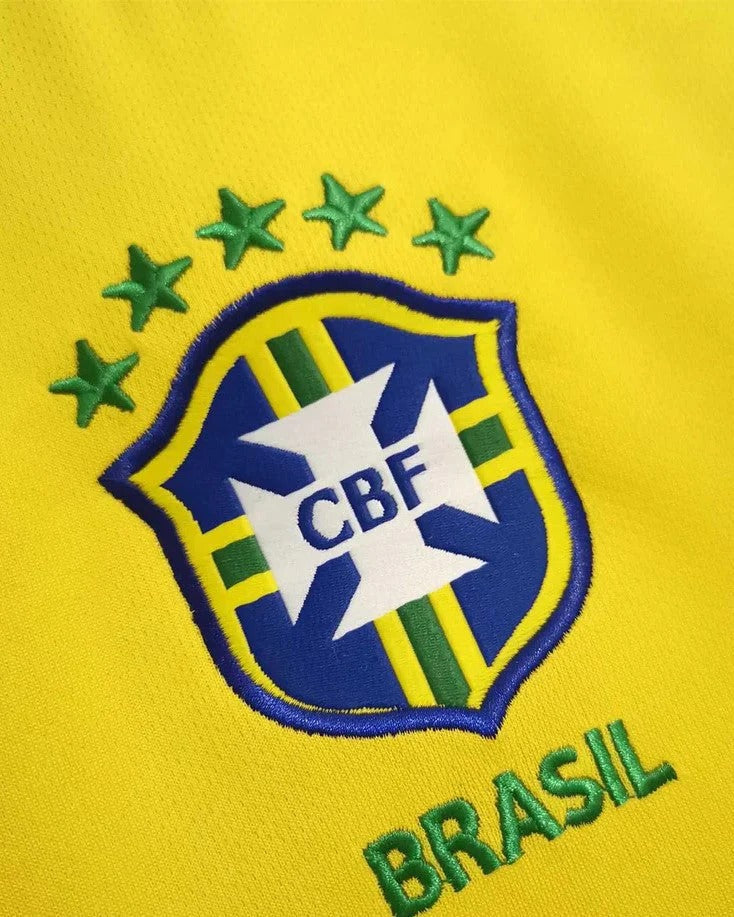 Brazil 04/05 Home Retro Shirt - ADRIANO #7