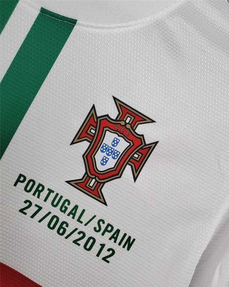 Portugal 12/13 Away Retro Shirt - RONALDO #7 (+Patches)
