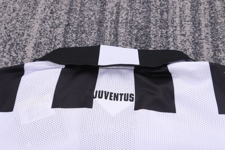 Juventus 14/15 Children's Home Retro Set